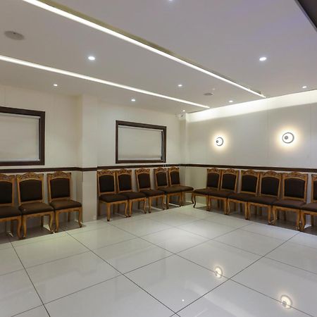 Hotel Ashray Inn Express Ahmadábád Exteriér fotografie