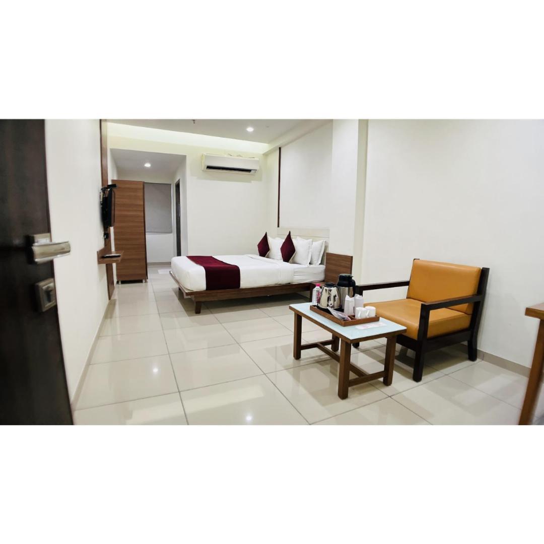 Hotel Ashray Inn Express Ahmadábád Exteriér fotografie
